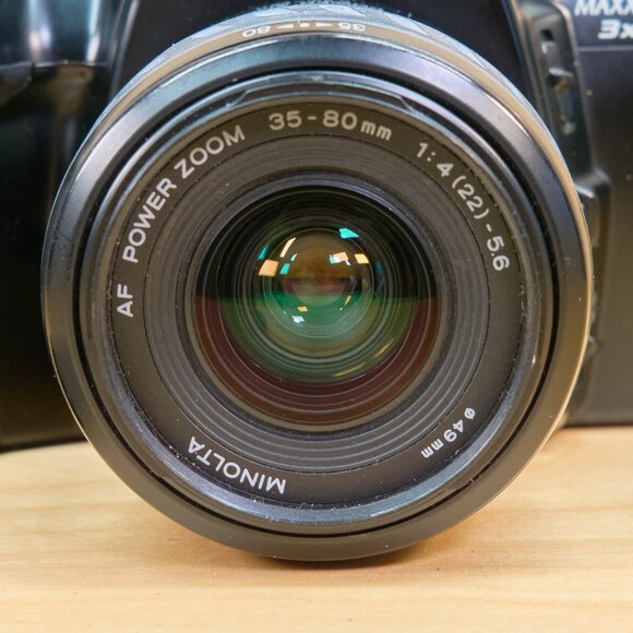 Minolta Maxxum 3xi 35mm SLR Camera, 35-80 mm AF Lens, Program 3500xi Flash - Picture 3 of 9